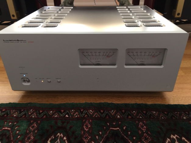 Luxman M700u stereo power amp