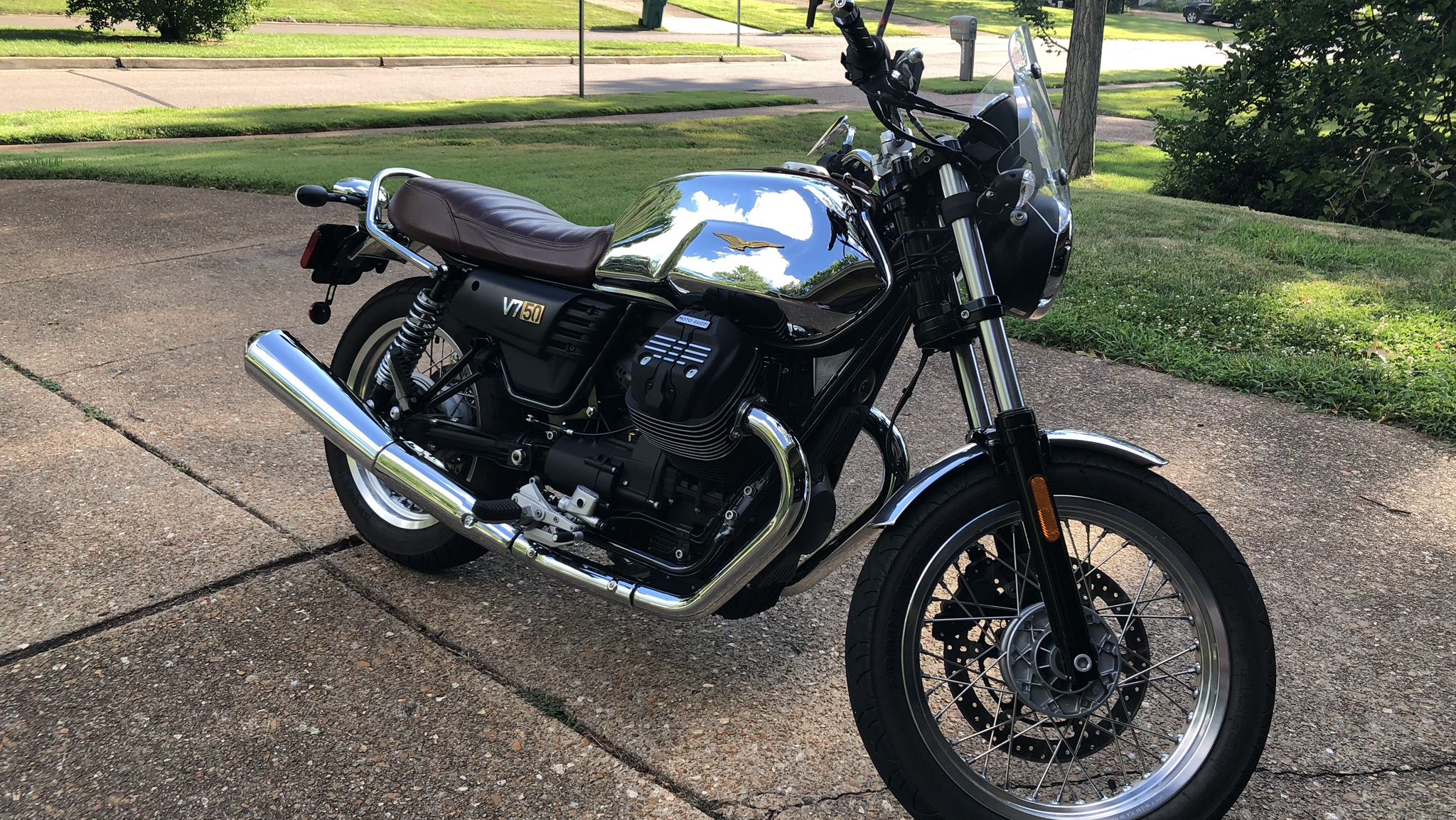 Moto Guzzi V7 III Anniversario for rent near St. Louis, MO | Riders Share