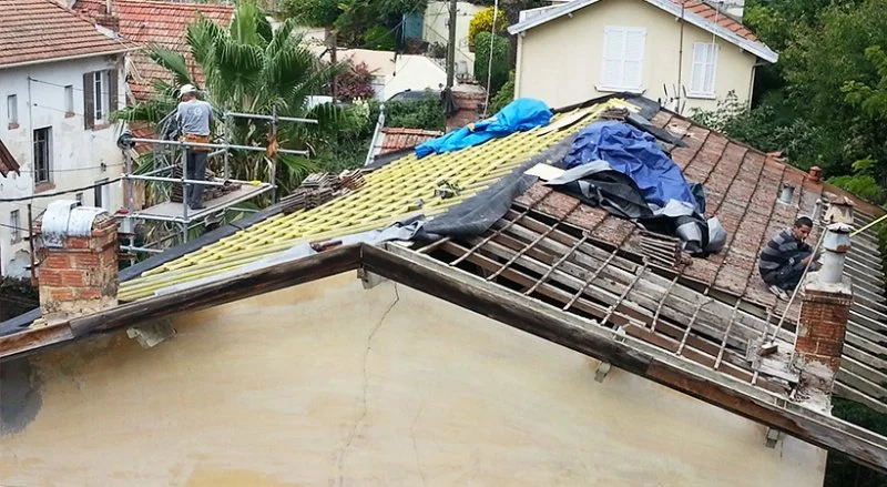 Rénovation de la couverture en tuiles de Marseille d’une résidence du CHU de Nice — photo 5 sur 10 — CEG TOITURE