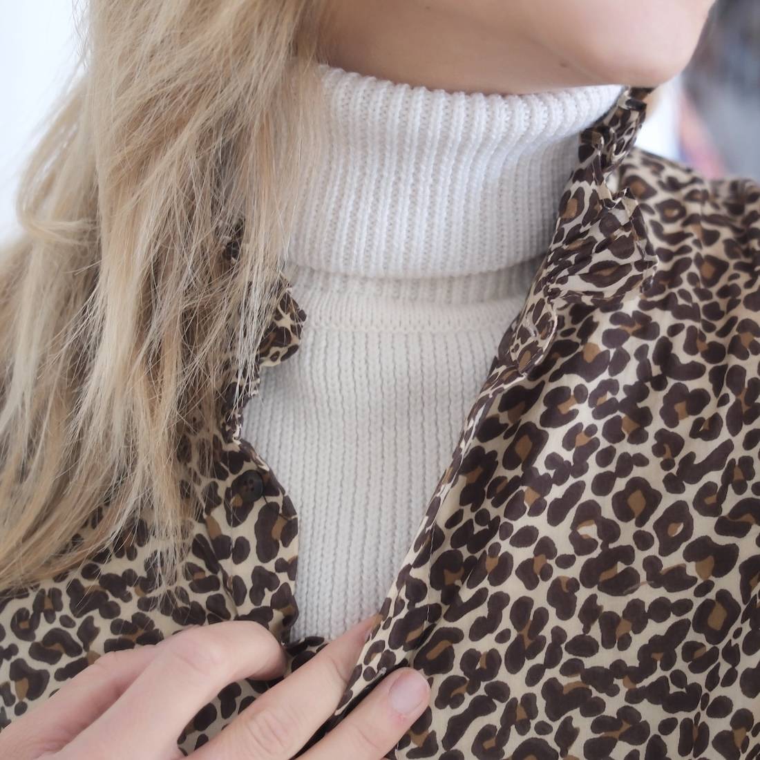 cache cou joli nous laine merinos extra-vierge douce blanc noir col roulé excellence qualité douceur