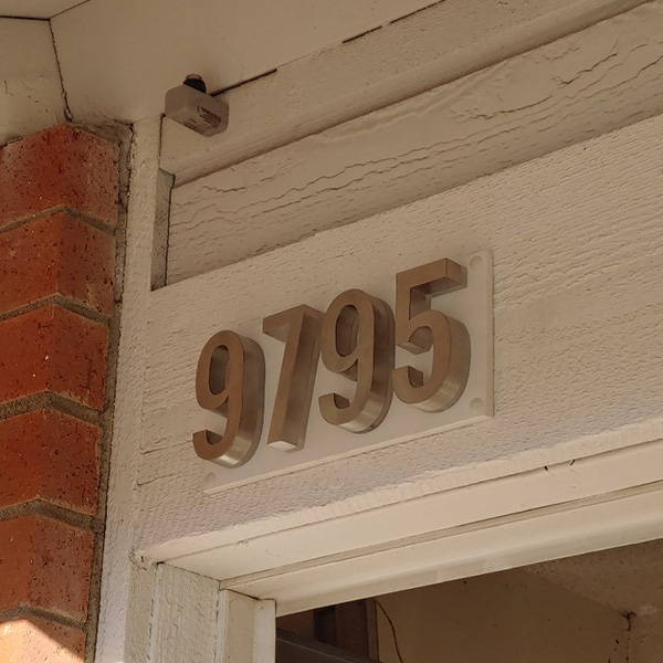 Illuminated address numbers 3