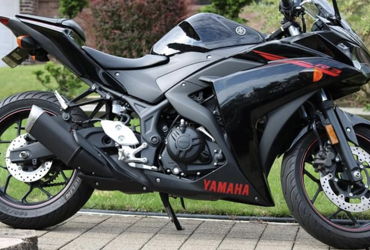 2015 YAMAHA YZF-R3 motorcycle for rent near Mars, PA