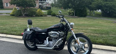 2007 HARLEY-DAVIDSON XL 883C SPORTSTER CUSTOM (BLACK) motorcycle for rent near South Riding, VA