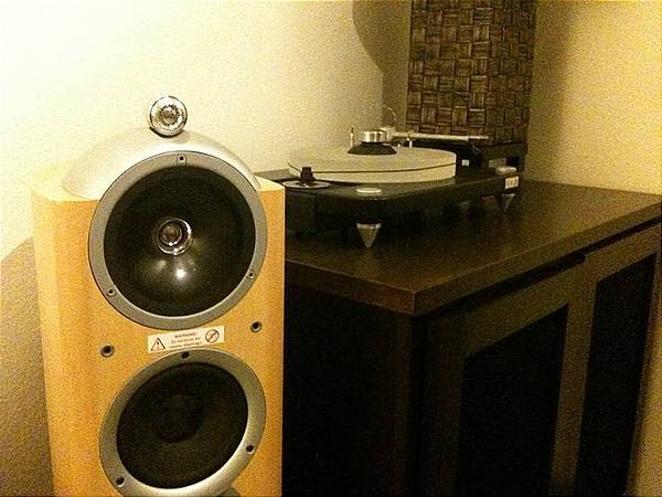 VPI Scout, KEF Reference 203.1