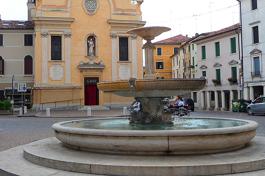  Treviso
- Fontana del Littorio