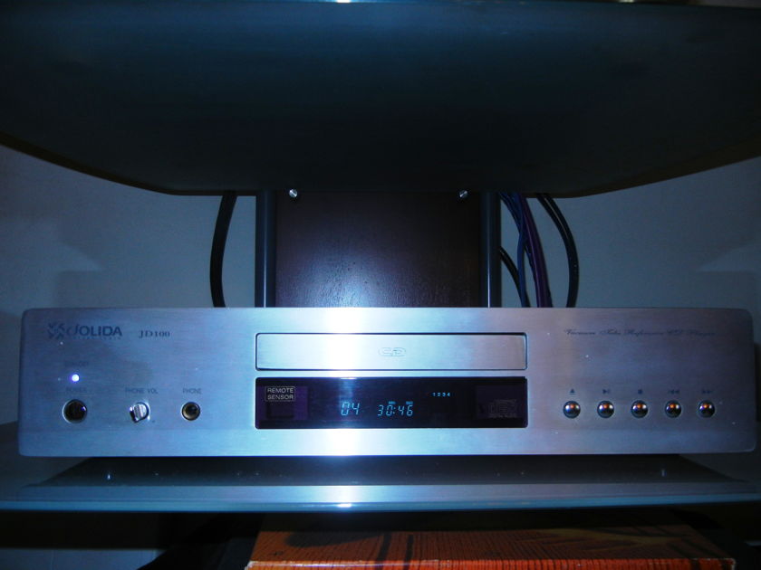Jolida JD100A  Vacuum Tube Compact Disc Player