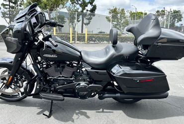 2025 HARLEY-DAVIDSON STREET GLIDE motorcycle for rent near Santa Fe Springs, CA