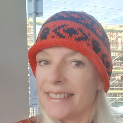 Easy Halloween hats for the family in 8 ply knitting pattern