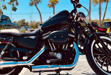 2010 HARLEY-DAVIDSON XL 883L SPORTSTER LOW (BLACK) motorcycle for rent near SYLMAR, CA