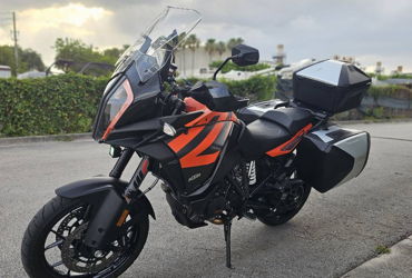 2020 KTM 1290 SUPER ADVENTURE S motorcycle for rent near Plantation, FL