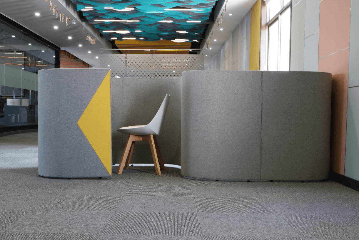  TFT ACOUSTIC PRIVACY PANEL