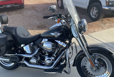 2013 HARLEY-DAVIDSON FAT BOY motorcycle for rent near BOX ELDER, SD