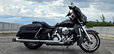 2016 HARLEY-DAVIDSON STREET GLIDE motorcycle for rent near Ruskin, FL