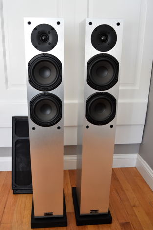 Audio Physic - YARA Floorstanding Speaker - SILVER