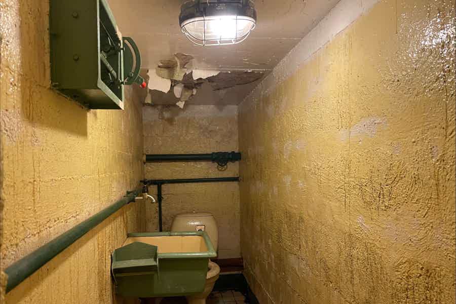 English or German: Prague Communism History and Nuclear Bunker Tour - photo 6