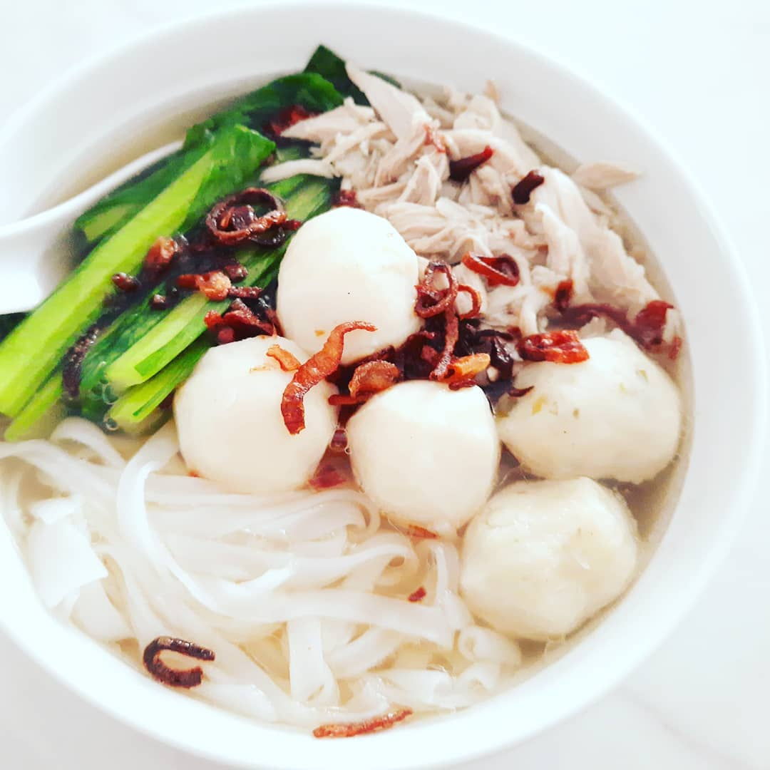 Tried to replicate one of my all-time favourite street food in my hometown of Penang - Koay Teow Th'ng (rice noodle soup) and I must say, despite spending more than 12 hours making the broth, it's just not the same without pork lard and MSG :)