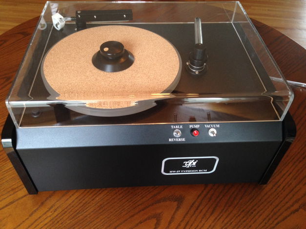 VPI Industries Typhoon HW-27 Topline Record Cleaning Sy...