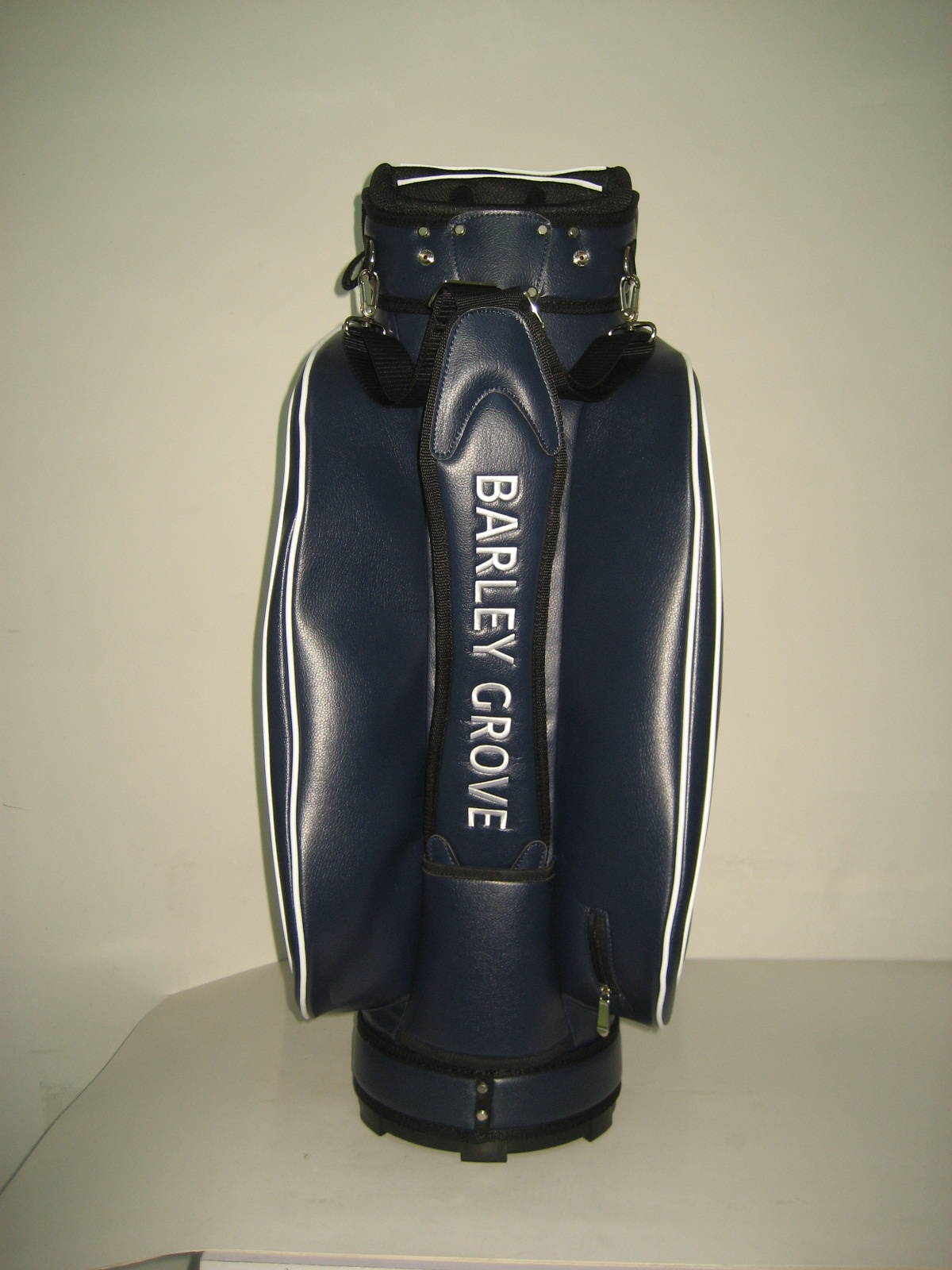 Customised football club golf bags by Golf Custom Bags 157