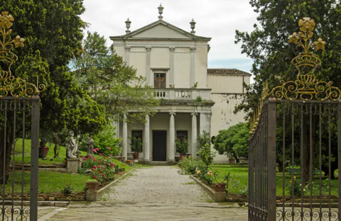 Dorsoduro Guided Walking Tour