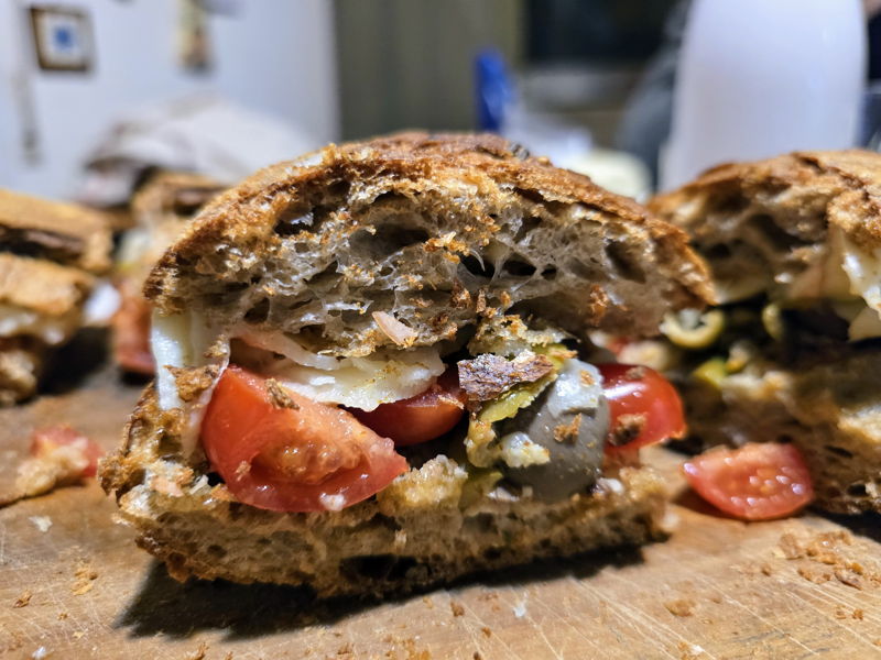 Cooking classes Reggio Calabria: Friselle and pane cunzato: authentic Calabrian cuisine