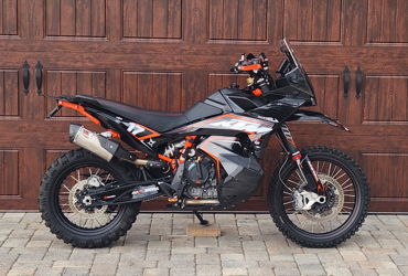 2023 KTM 890 ADVENTURE R motorcycle for rent near Sanford, FL