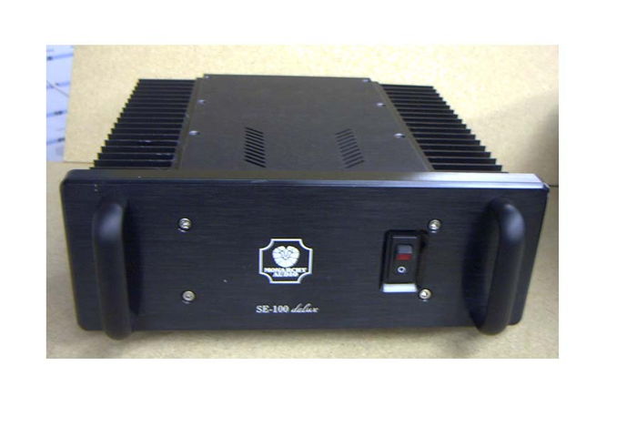 Monarchy Audio SE100 Delux mono block power amps