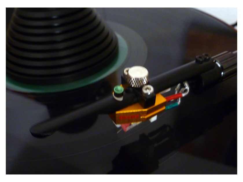 Synergistic Research PHT - Phono Transducer - Green Dream and Black Widow