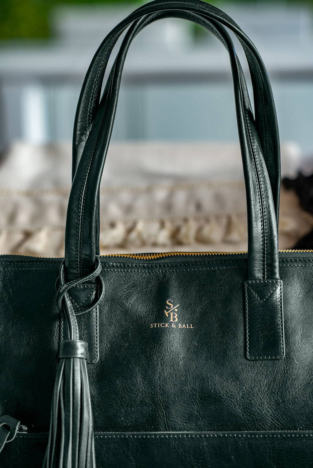 leather-details-of-stick-and-ball-palermo-soho-bag-verde