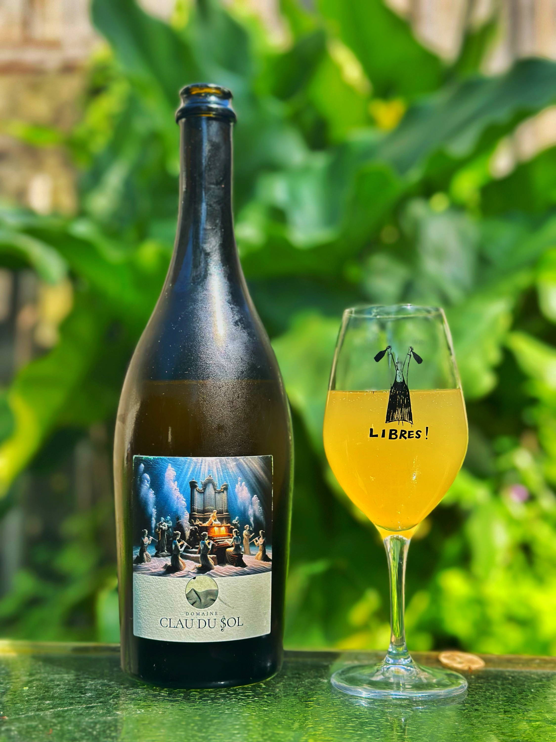 France, vin nature, rawwine, organic wine, vin bio, vin sans intrants, vin sans souffre, vin sans sulfites ajoutés, raizin brut, vin rouge, vin blanc, rouge, blanc, nature, vin propre, vigneron, vigneron indépendant, domaine bio, biodynamie, vigneron nature, cave vin naturel, cave vin, caviste, vin biodynamique, raizin brut, Quimper, Finistère , morbihan, domaine clau du sol, souffle,vermentino, pet nat, pétillant naturel, cévennes, piemont cévenol, bulles