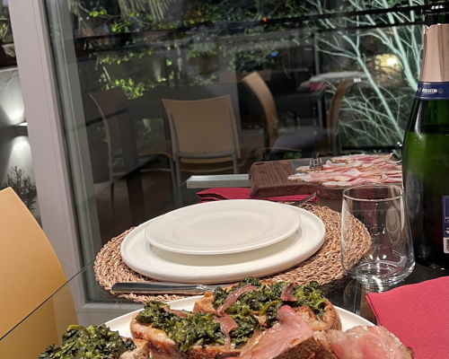 Cooking classes Bologna: Bolognese Crescenta, Bruschetta, and Prosecco