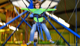 trampolino kinderspielpark bungee