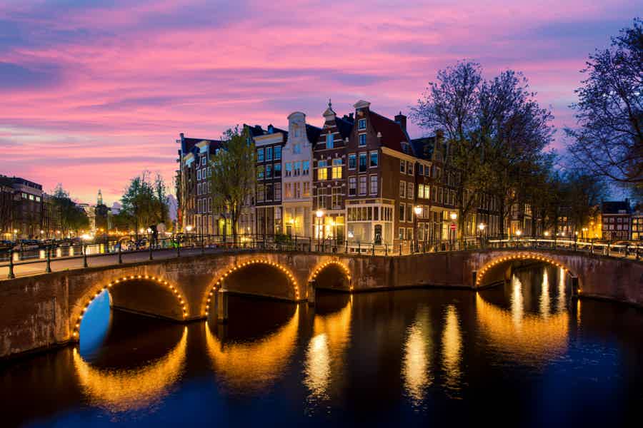 Private Romantic Evening Canal Cruise in Amsterdam - photo 3