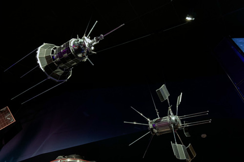 Космическая экскурсия по Музею космонавтики и Аллее Героев космоса