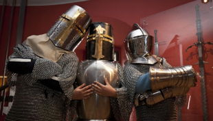 kindermuseum adlerturm ritter kostüme