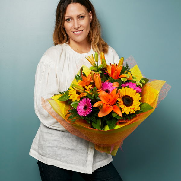 Carnival_flowers_delivery_interflora_nz