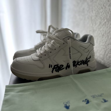 Off-White Out of Office Sneaker