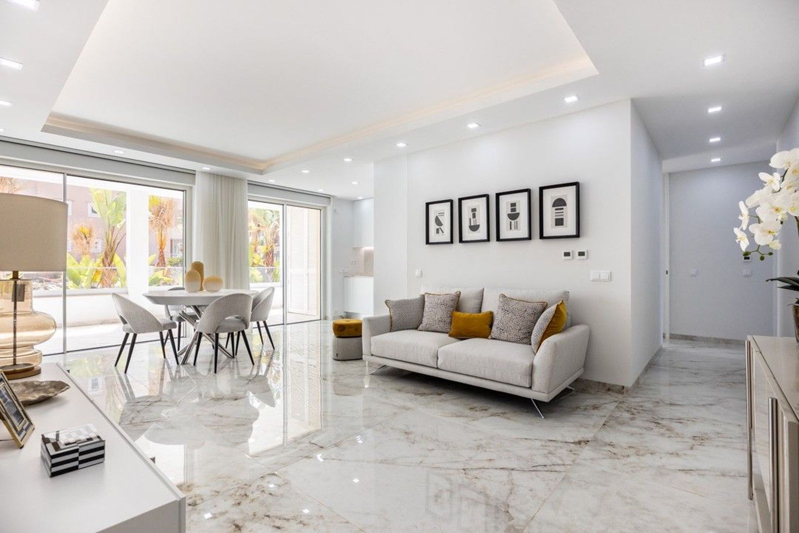 Elegant Apartment with Premium Finishes in the Heart of Lagos