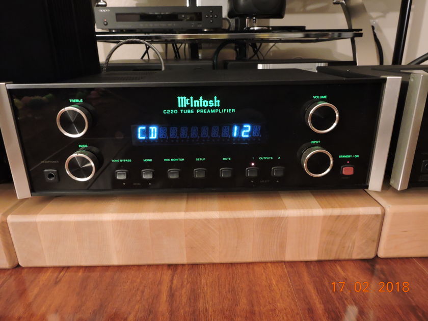 McIntosh C220 pure analog 2 channels tube stereo preamplifier