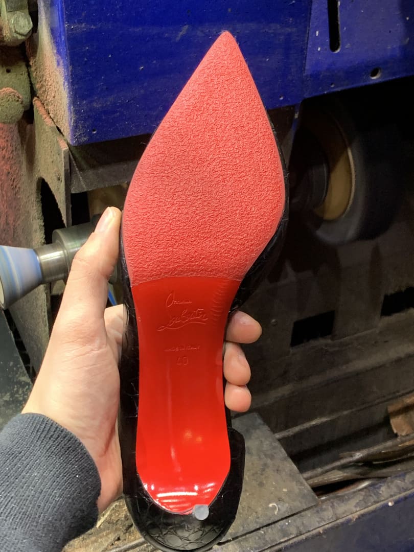 Patins rouge pour escarpins Louboutin femme - Cordonnier Norbert Bottier