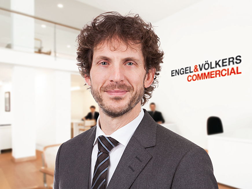  Frankfurt
- Gerold Springer, Director der EVIC