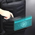 PCとタブレットが収納されているビジネスリュック「エッセン」(Essen）のデバイス専用収納スペース - ブロデリック（Broderik）