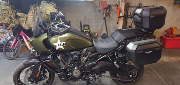2022 HARLEY-DAVIDSON PAN AMERICA 1250 SPECIAL motorcycle for rent near Douglas, WY