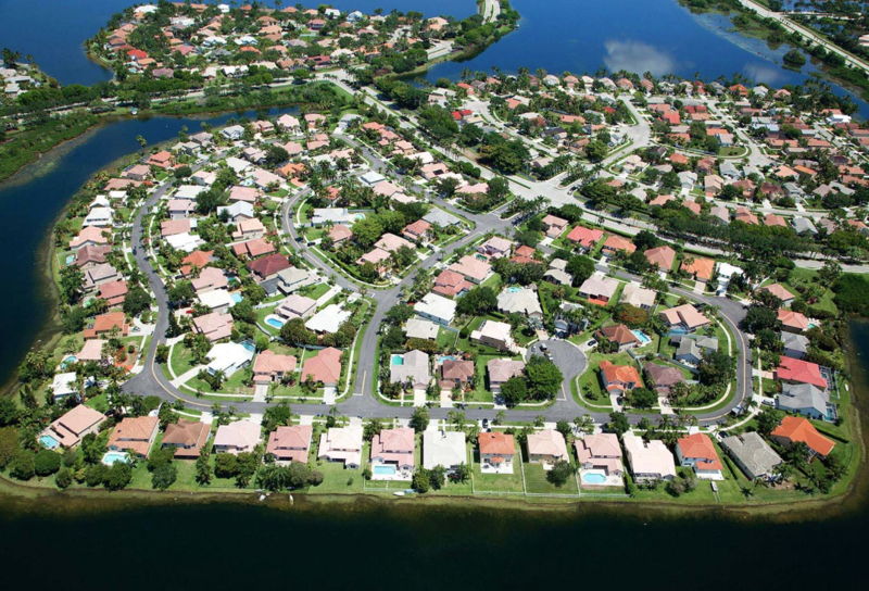 featured image for story, Real estate agents in Pembroke Pines