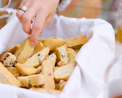 Food & Wine Tours Montepulciano: Tuscan Cantucci course and Vin Santo tasting