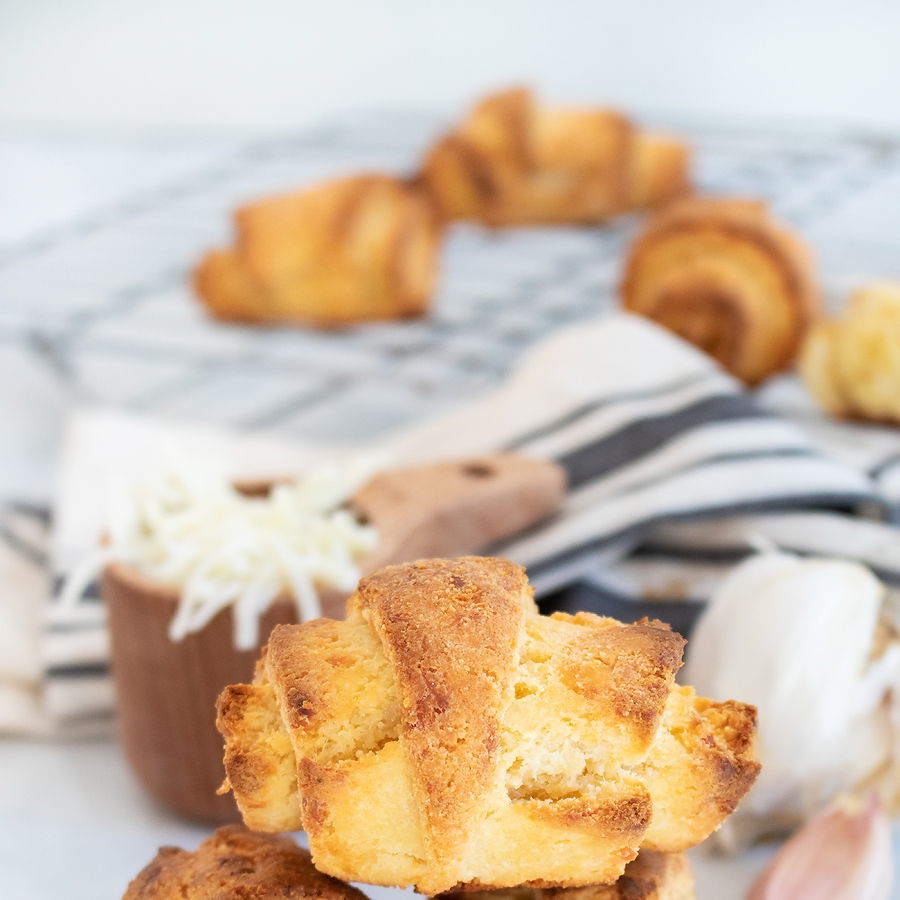 keto crescent rolls