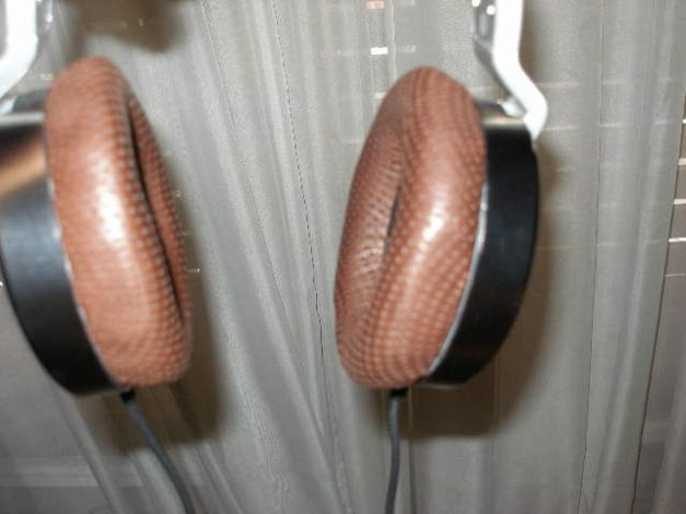 ultrasone model 10 Reference headphones.
