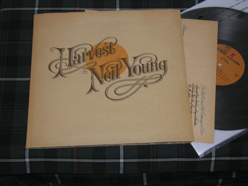 Neil Young - Harvest (STERLING Orig) With "soft paper" cover.