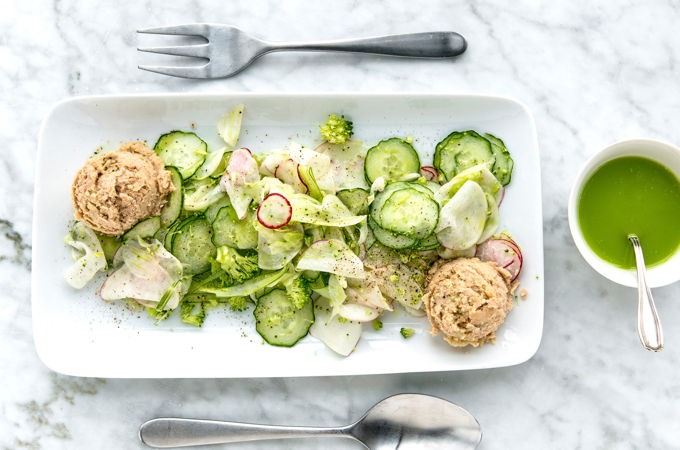 Salade de légumes et de thon