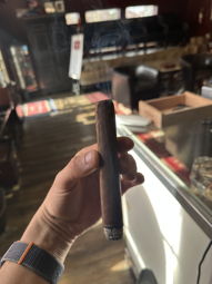 Unbranded due the fact the shop doesn’t have this cigar, so far interesting 