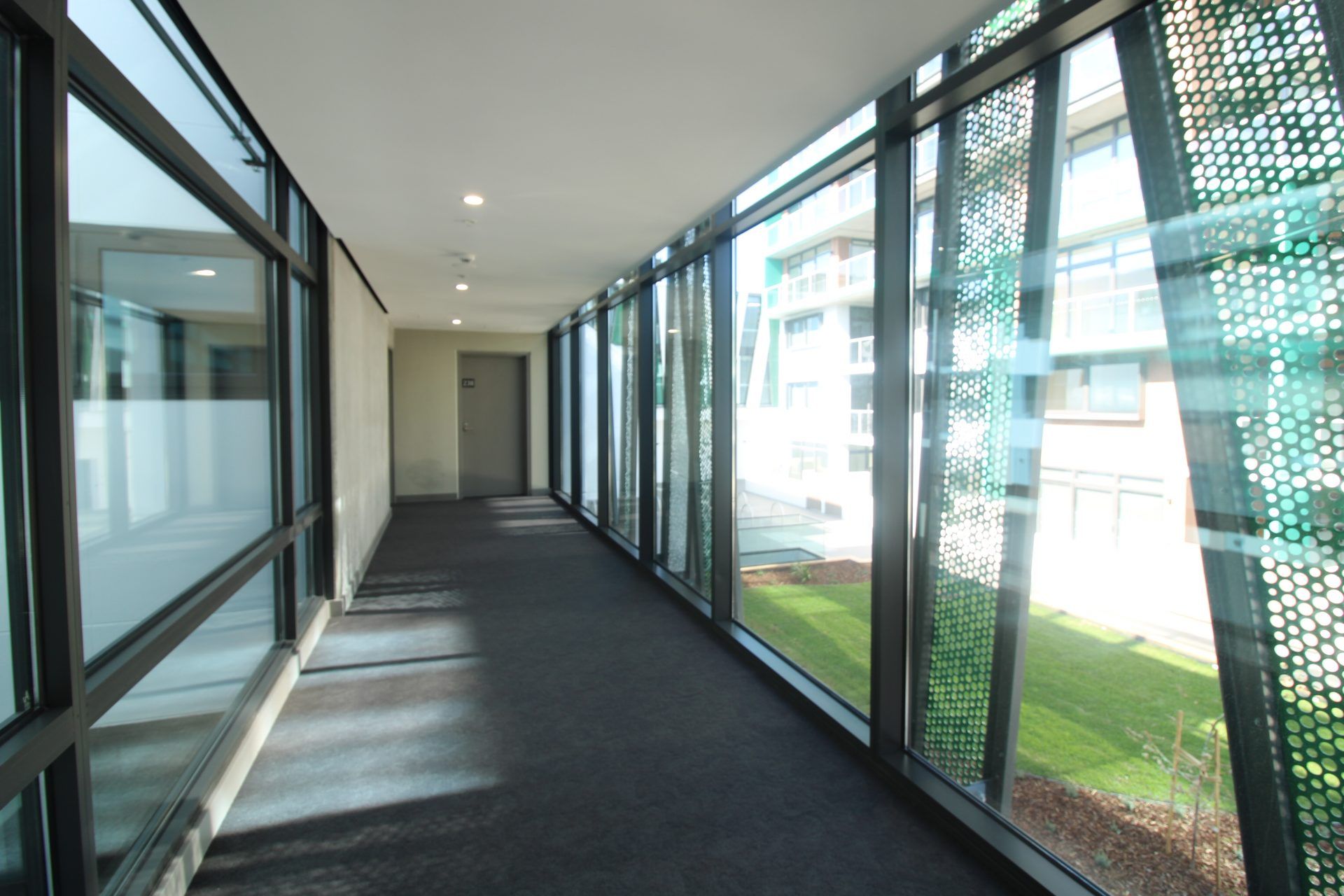 FOR LEASE - Take Your Riverside Place With This Stunning 2-Bedroom 2-Bathroom inc. Study - Image 8